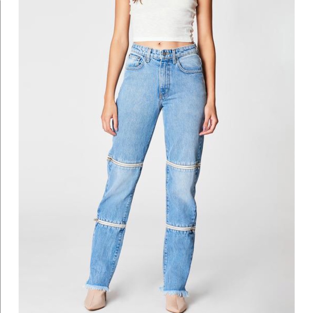 BNWT Carmar zip jeans